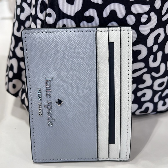 Kate Spade Madison Small Slim Card Holder
Platinum Grey Multi
NWT - Picture 12 of 16